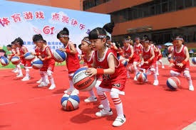 篮球火箭球员赛后接受采访分享心得