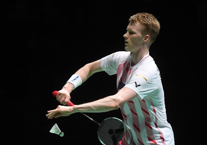 [乒乓球]世乒联冠军赛重庆站女单1／8决赛：简彤娟VS王曼昱 集锦.