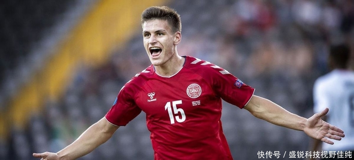 及一名跑动 及一名跑动